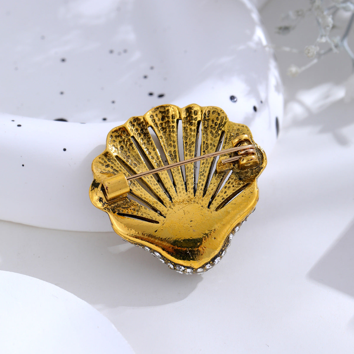 Fashion Vintage Rhinestone Pearl Shell Brooch