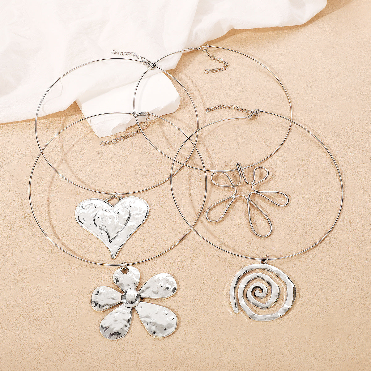 N11533 Personality Geometry Flower Necklace